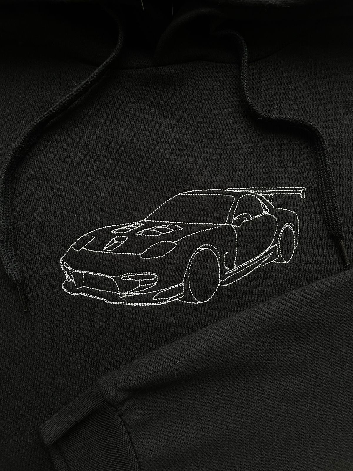 Bluza z outlinem ze zdjęcia