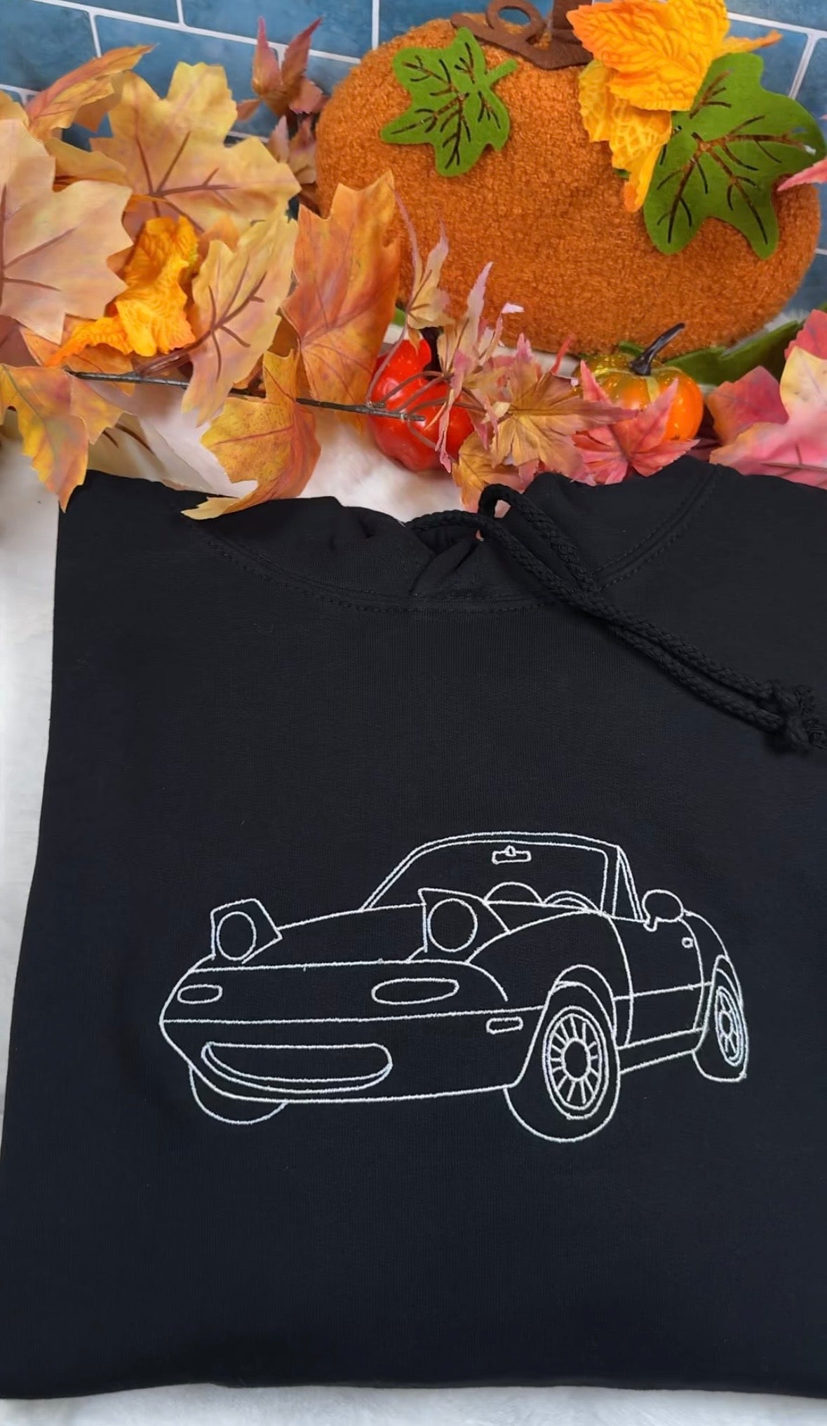 Bluza z outlinem ze zdjęcia